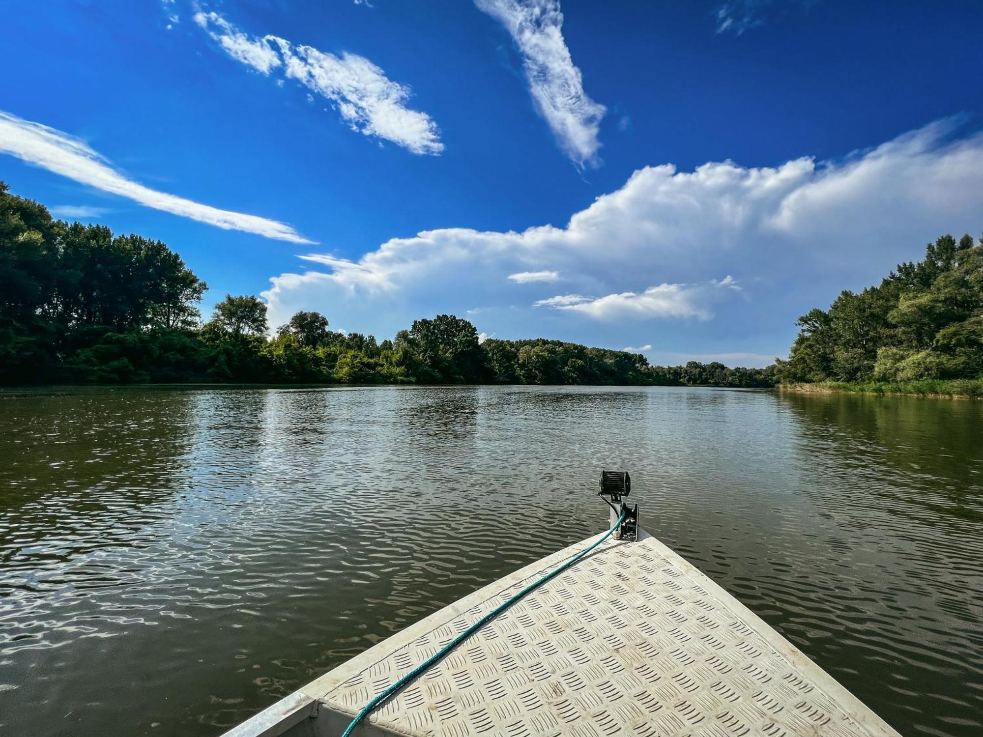 Lakohajo, Uszohaz - Tisza-To Hotel Tiszafüred Eksteriør billede